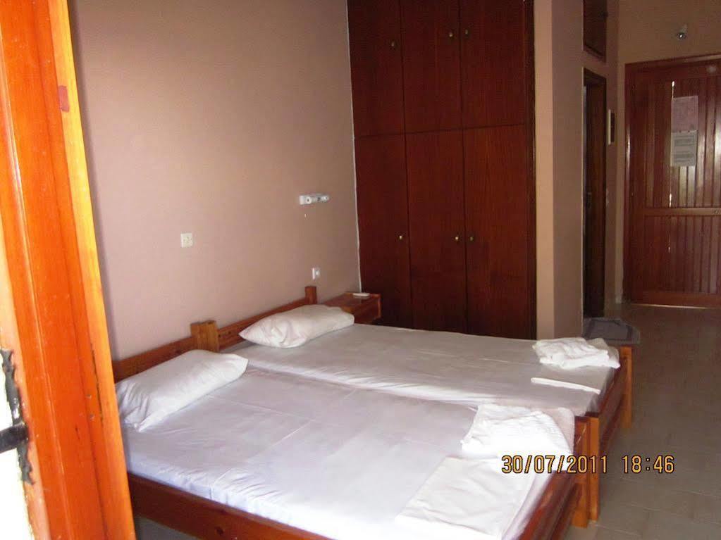 Liogerma Studios Trapezaki  Luaran gambar